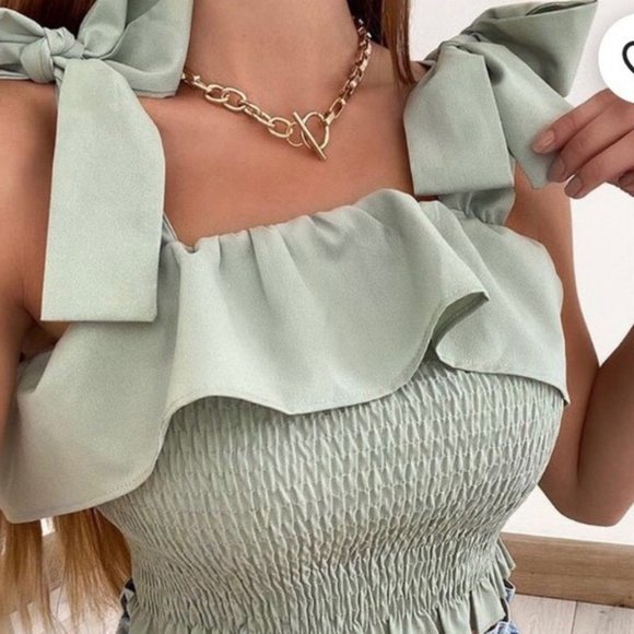 NEW Gold Chunky Link Chain Circle Toggle Necklace - Picture 2 of 5